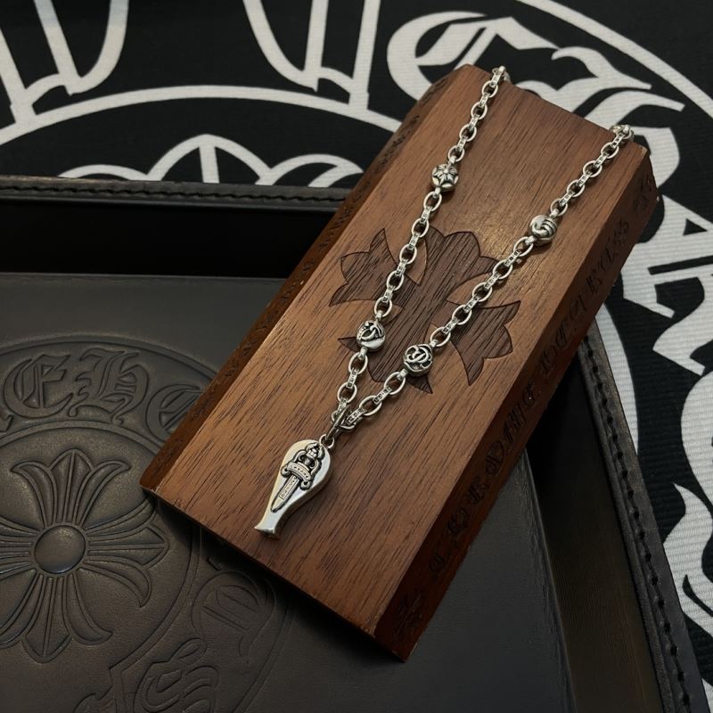 Ch*0me He**ts necklaces